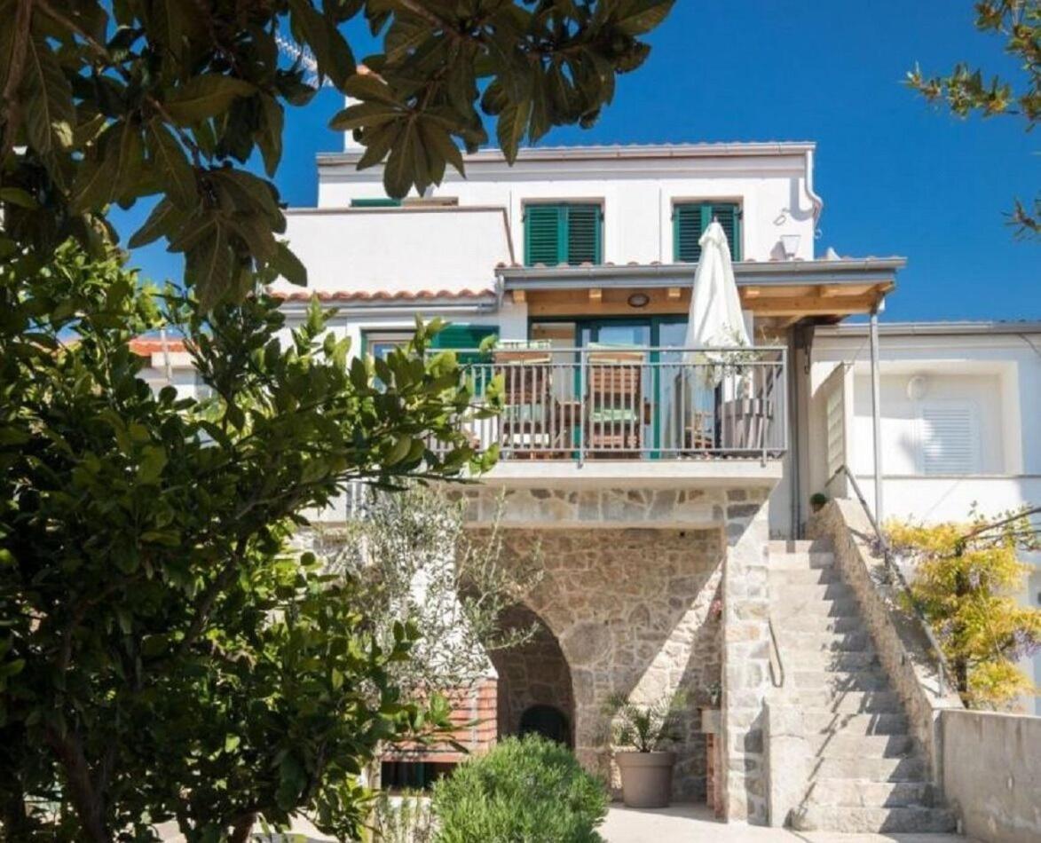 Holiday Home Mari - Modern Holiday House Close To Sea Punat Exteriér fotografie